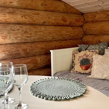 Viinapeedu Farm Home, Korgessaare, Hiiumaa بيت للعطل Joeranna