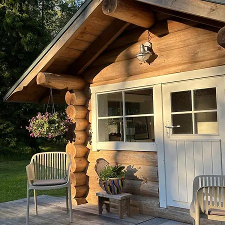 Viinapeedu Farm Home, Korgessaare, Hiiumaa بيت للعطل Joeranna
