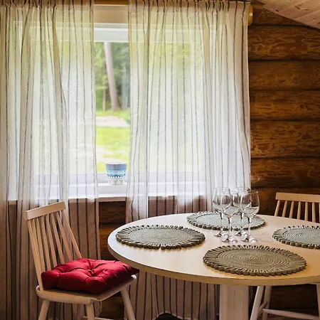 بيت للعطل Viinapeedu Farm Home, Korgessaare, Hiiumaa Joeranna