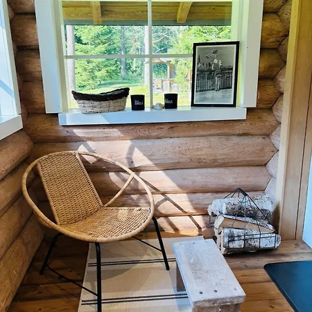 بيت للعطل Viinapeedu Farm Home, Korgessaare, Hiiumaa Joeranna